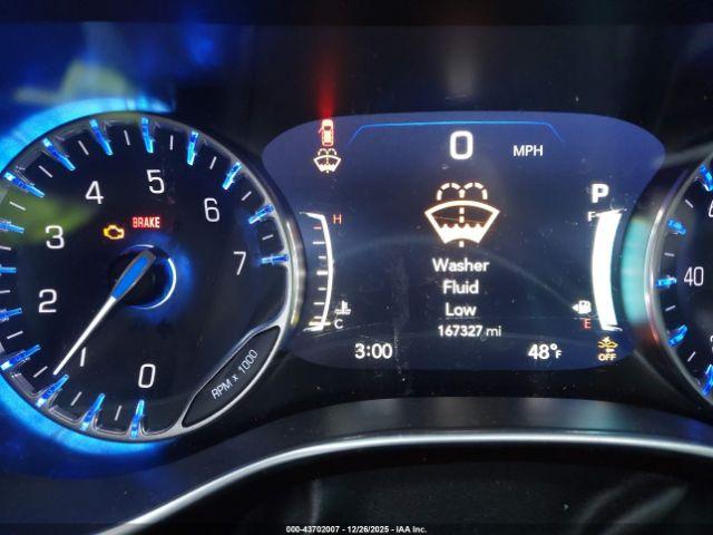 Chrysler Pacifica Limited Image 12