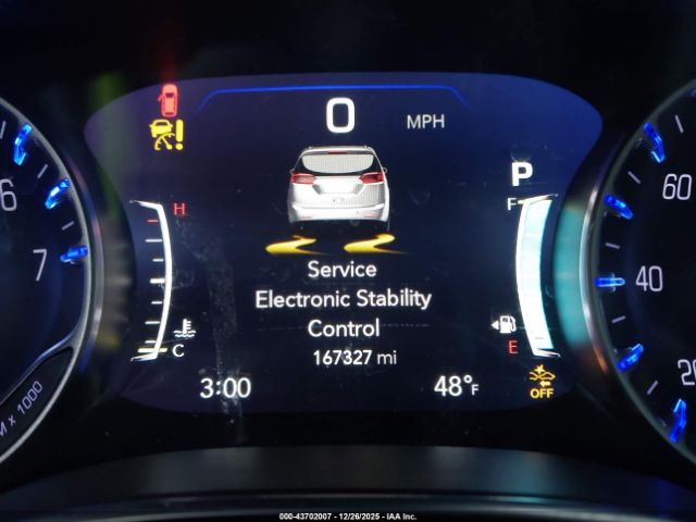 Chrysler Pacifica Limited Image 2