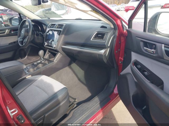 Subaru Legacy 2.5i Sport Image 8