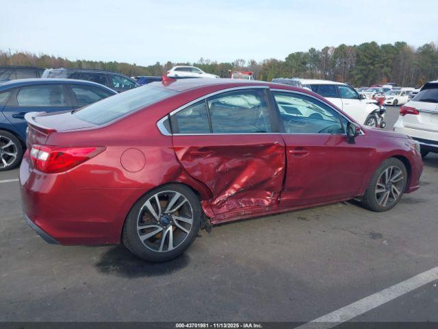 Subaru Legacy 2.5i Sport Image 12