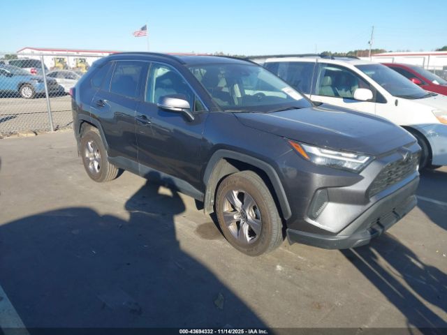 Toyota RAV4 Xle Image 1