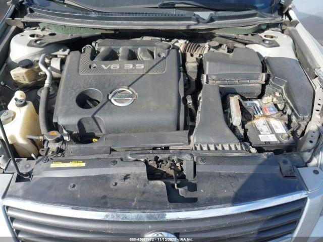 Nissan Altima 3.5 Se Image 12