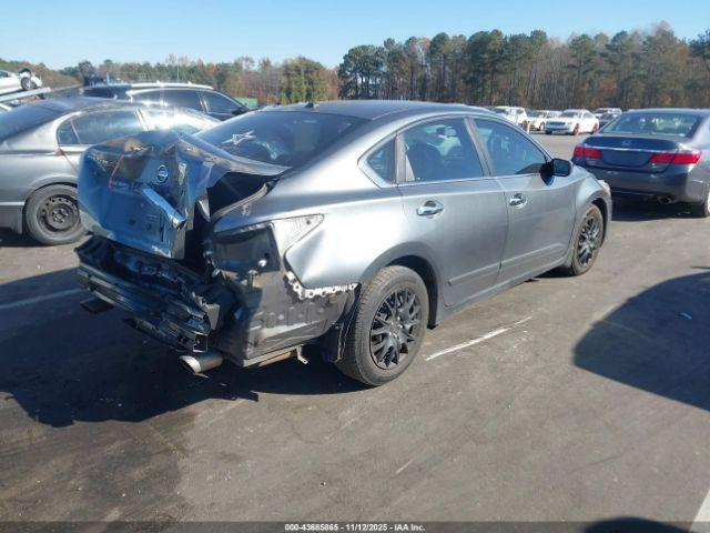 Nissan Altima 2.5 S Image 5