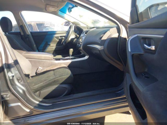 Nissan Altima 2.5 S Image 6