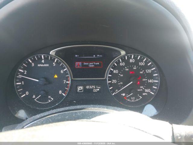 Nissan Altima 2.5 S Image 8