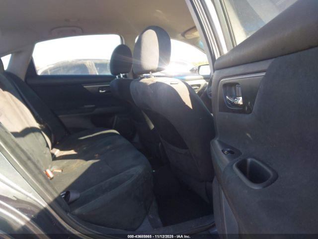 Nissan Altima 2.5 S Image 10