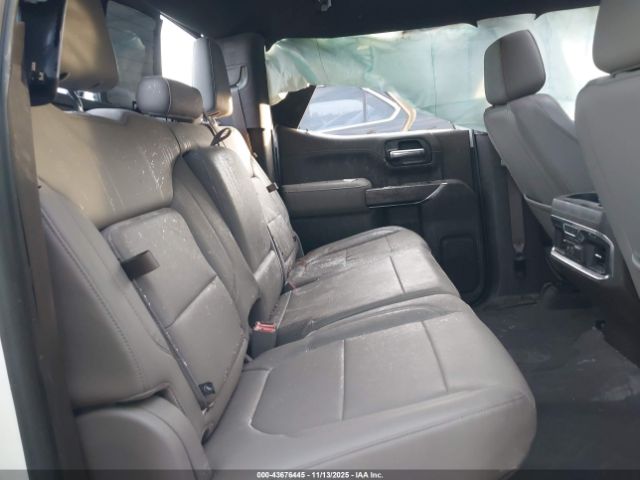 Chevrolet Silverado 1500 Ltz Image 11