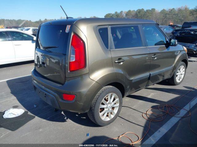 Kia Soul + Image 11