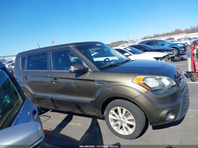 Kia Soul + Image 15