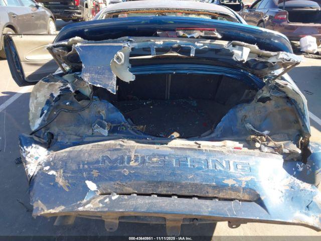 Ford Mustang Image 6