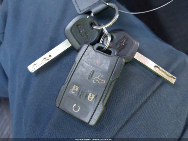 Chevrolet Silverado 1500 4wd  Short Bed Custom Image 11