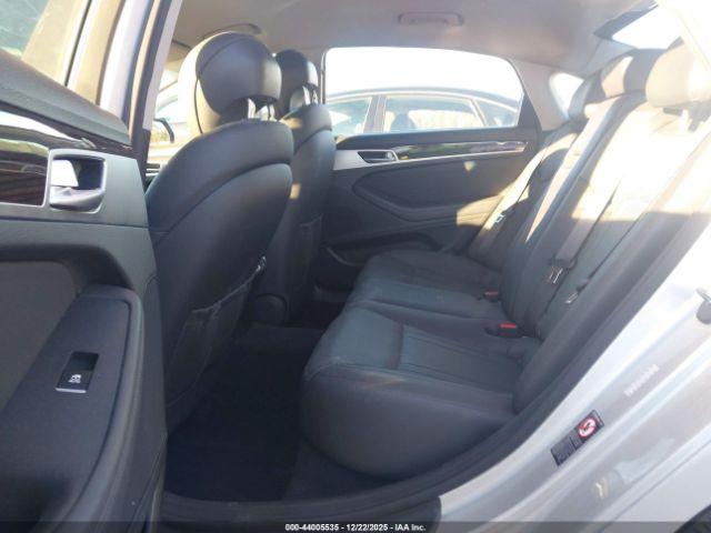 Hyundai Genesis 3.8 Image 7