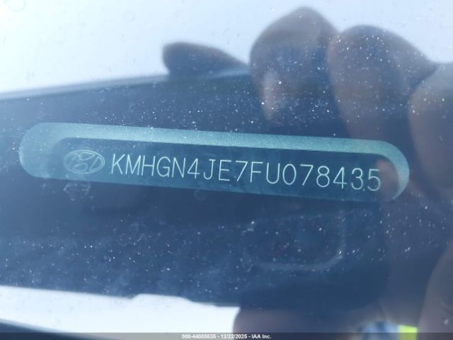 Hyundai Genesis 3.8 Image 12