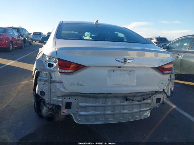 Hyundai Genesis 3.8 Image 15