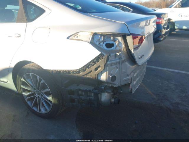 Hyundai Genesis 3.8 Image 17