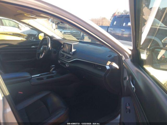 Nissan Altima 2.5 Sr Image 2