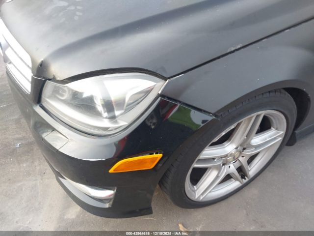 Mercedes-Benz C-Class Sport Image 11