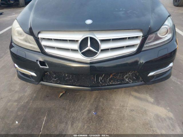 Mercedes-Benz C-Class Sport Image 14