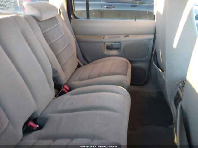 Ford Explorer Xlt Image 5