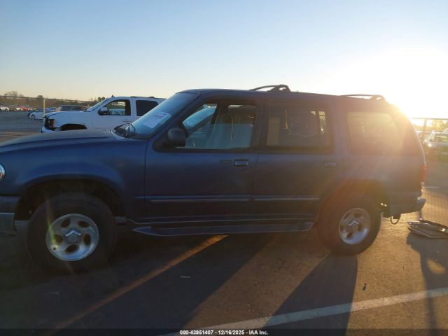 Ford Explorer Xlt Image 9