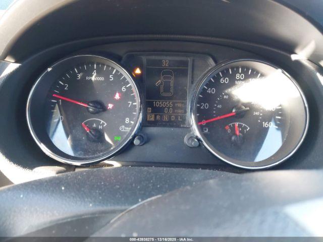 Nissan Rogue S Image 4