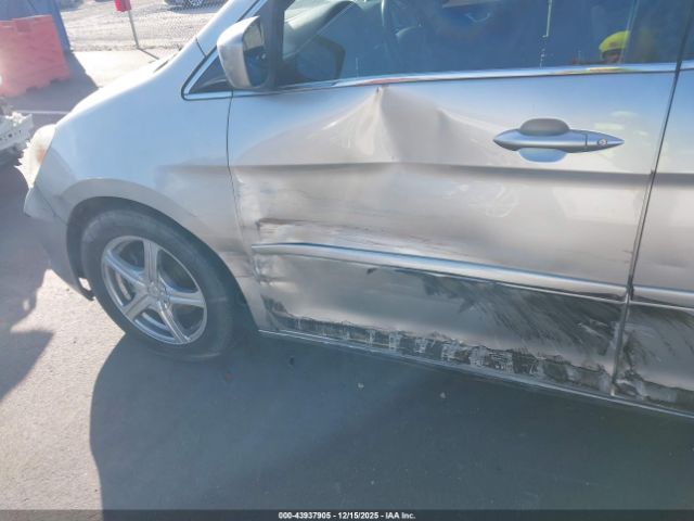 Honda Odyssey Touring Image 6