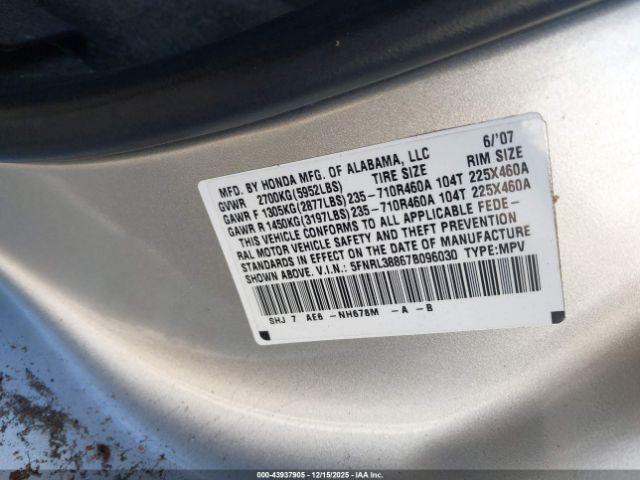 Honda Odyssey Touring Image 12