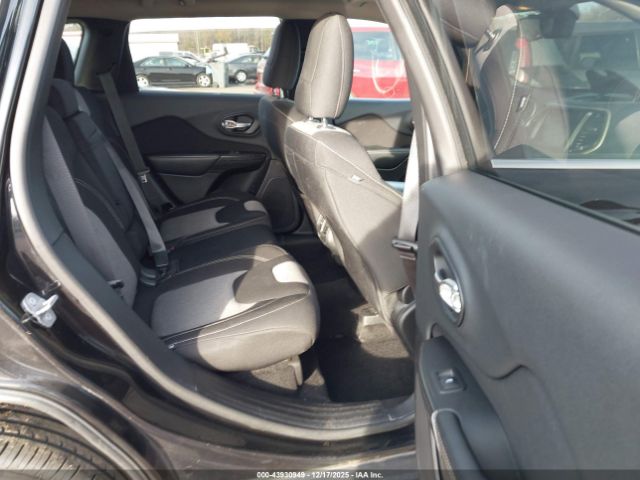 Jeep Cherokee Latitude Image 6