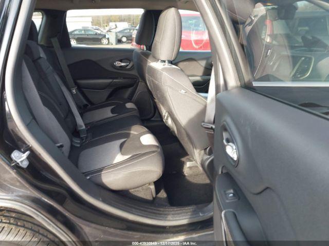 Jeep Cherokee Latitude Image 6