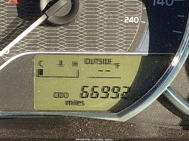 Toyota Corolla Le Image 16