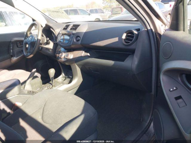 Toyota RAV4 Sport Image 5