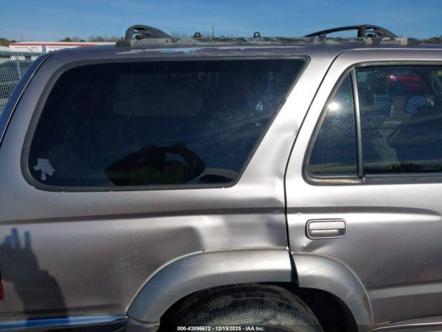 Toyota 4Runner Sr5 V6 Image 12