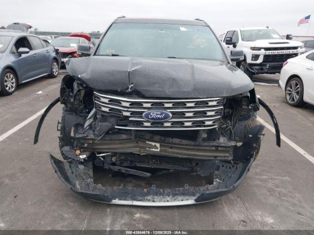 Ford Explorer Xlt Image 14