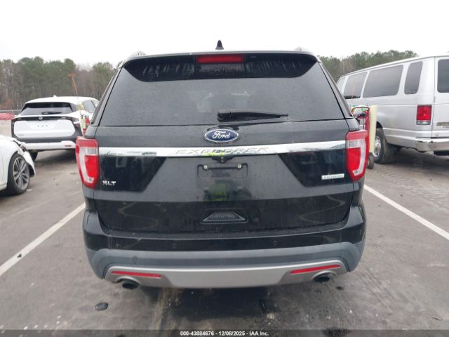 Ford Explorer Xlt Image 2