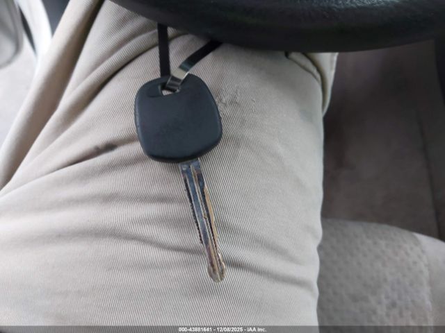 Toyota RAV4 Image 10