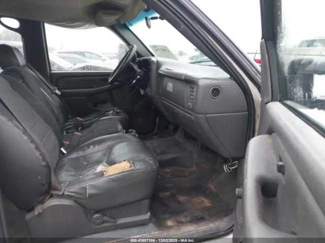 GMC Sierra 2500 Work Truck Image 4