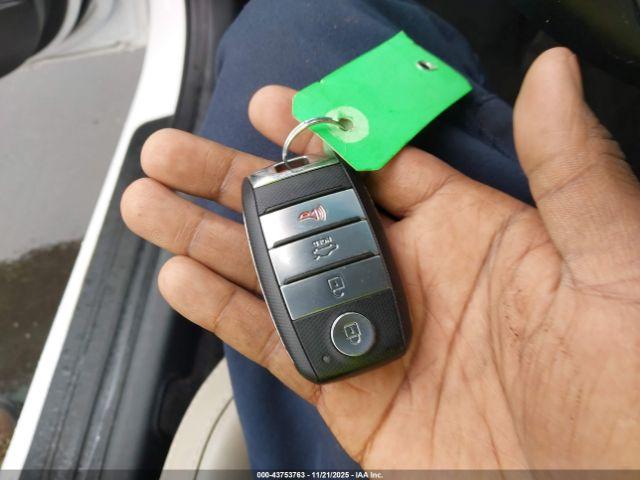 Kia Optima Ex Image 14