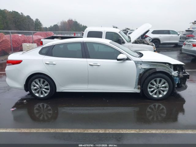 Kia Optima Ex Image 16