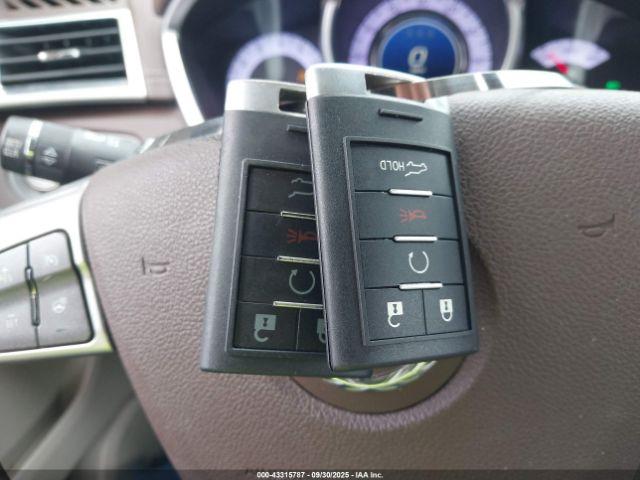 Cadillac SRX Luxury Collection Image 12