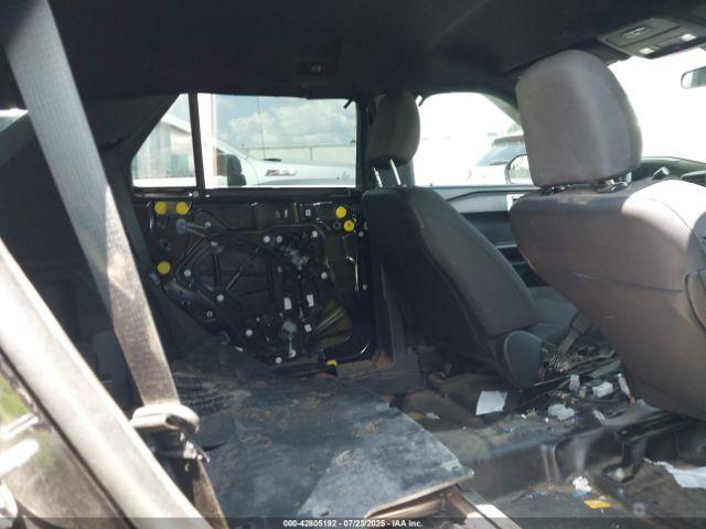 Ford Police Interceptor Image 8