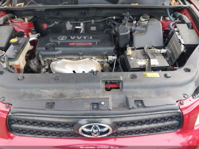 Toyota RAV4 Image 11