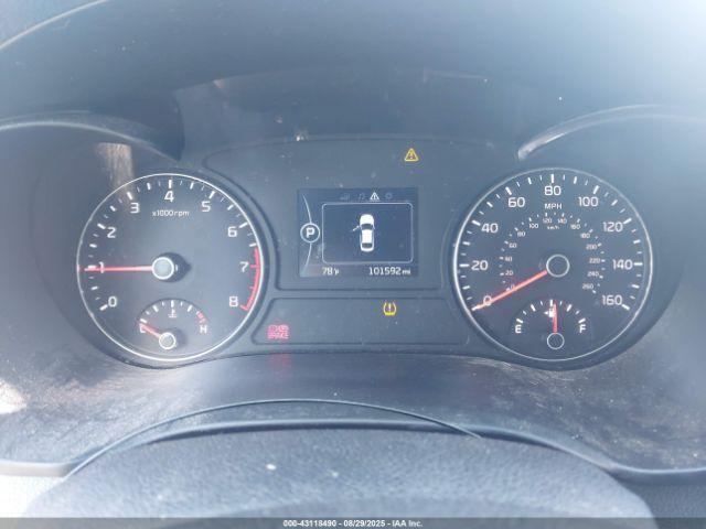 Kia Optima Lx Turbo Image 7