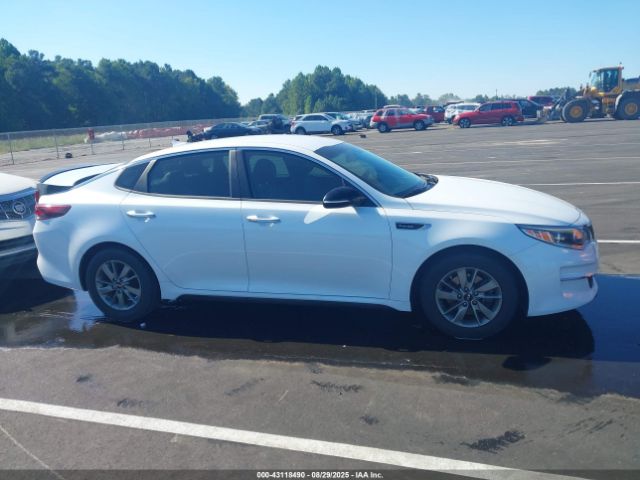 Kia Optima Lx Turbo Image 13