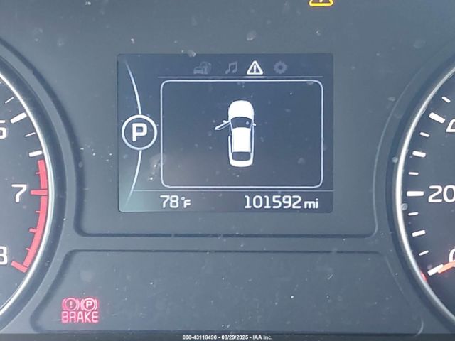 Kia Optima Lx Turbo Image 15