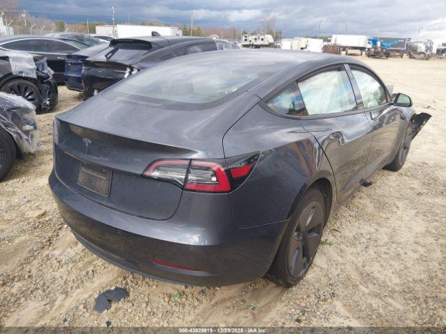 Tesla Model 3 Standard Range Plus Rear-wheel Drive Image 2