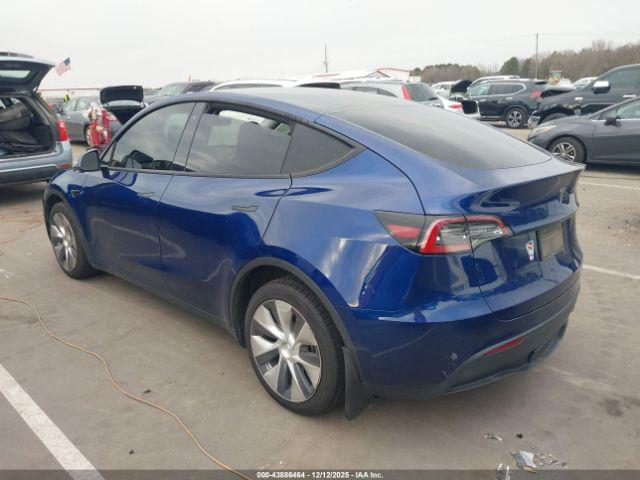 Tesla Model Y Long Range Dual Motor All-wheel Drive Image 17