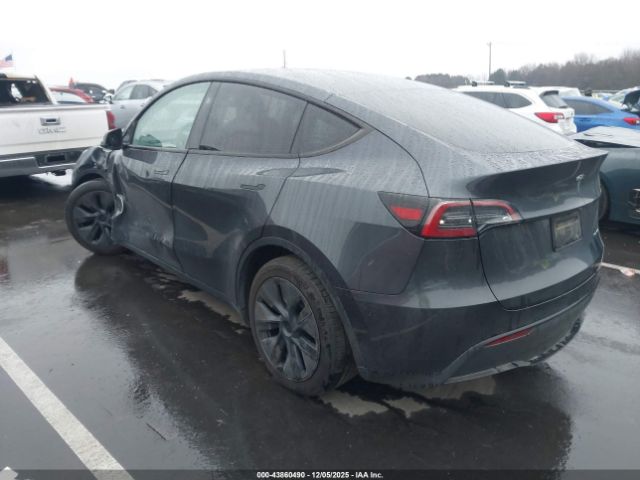 Tesla Model Y Long Range Dual Motor All-wheel Drive Image 3