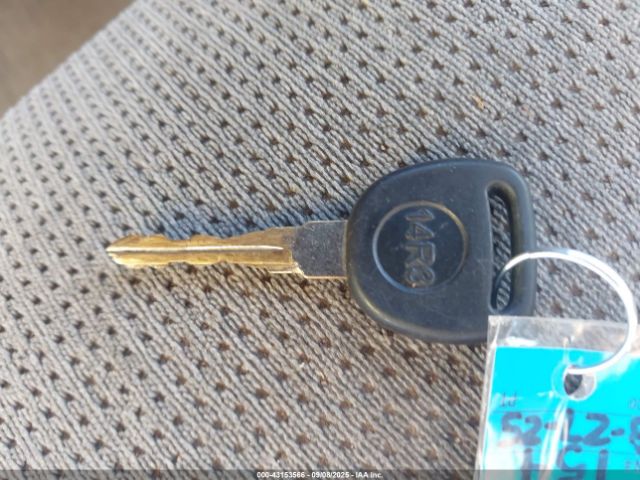 Saturn L-Series L200 Image 10