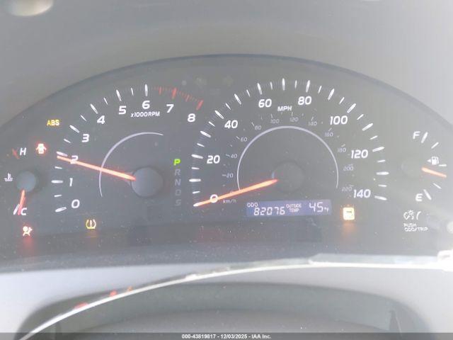 Toyota Camry Le Image 2