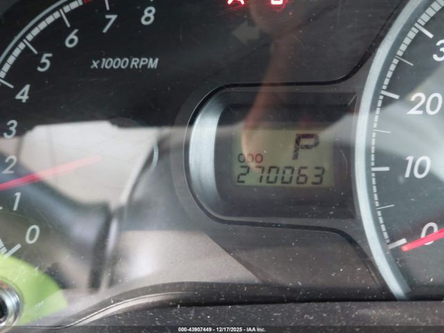 Toyota Sienna Le V6 Image 12